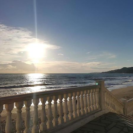 ネルハAtico Fresco Y Luminoso Con Aparcamiento Privadoアパートメント エクステリア 写真